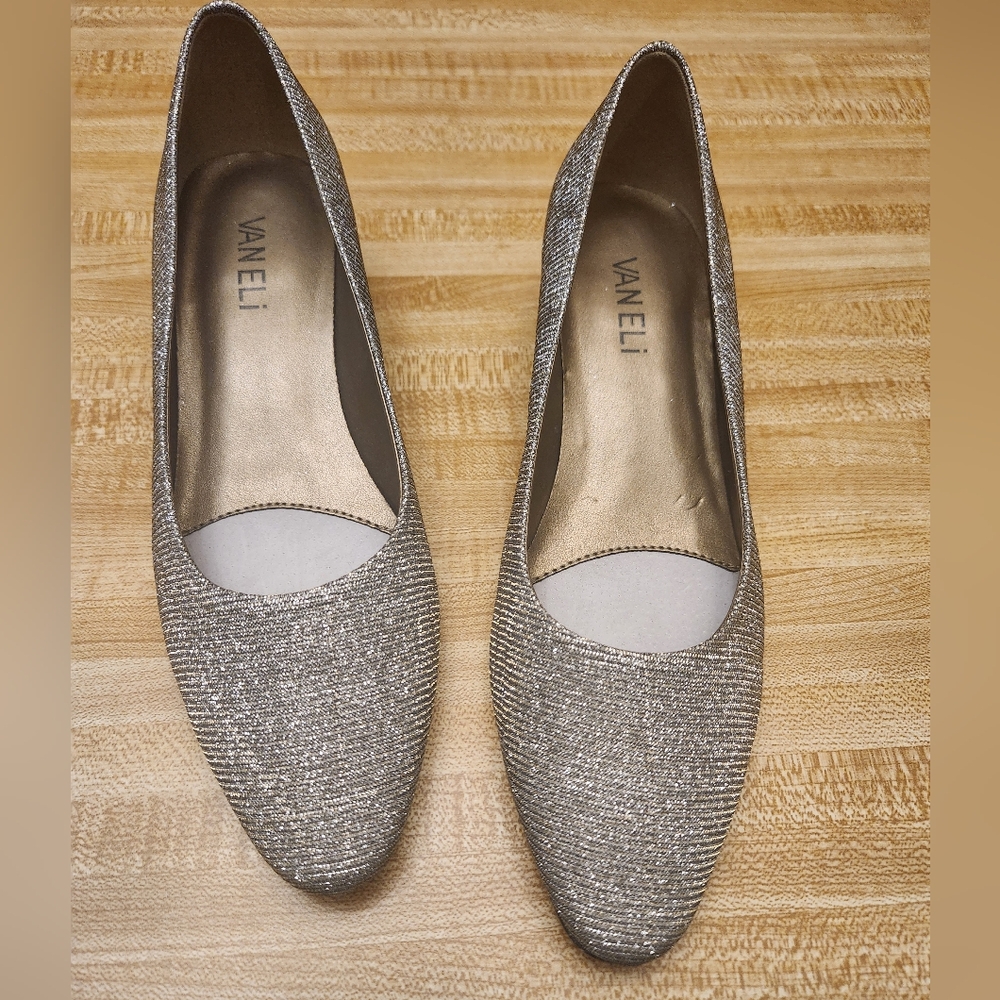 VANELi Women's Silver Glitter Flats
